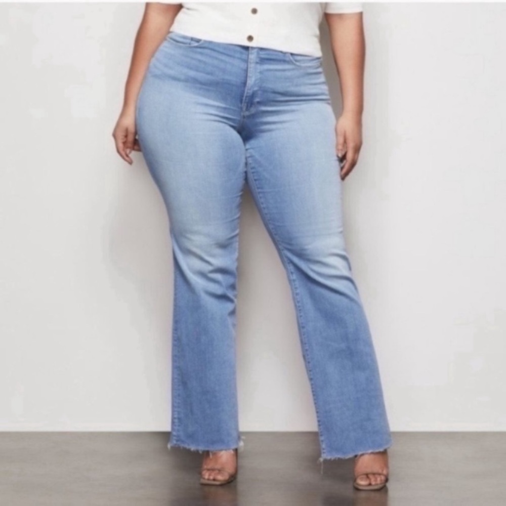 GOOD AMERICAN Jeans The Good Flare Frayed Hem High Waist